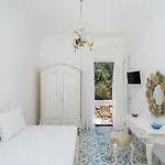 וילה Penthouse Donna Carmela אנה קאפרי