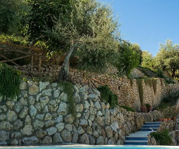 Penthouse Donna Carmela אנה קאפרי