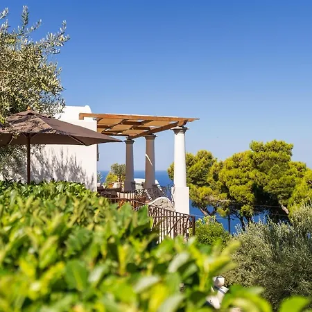 Penthouse Donna Carmela Villa *