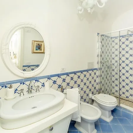 Penthouse Donna Carmela Villa