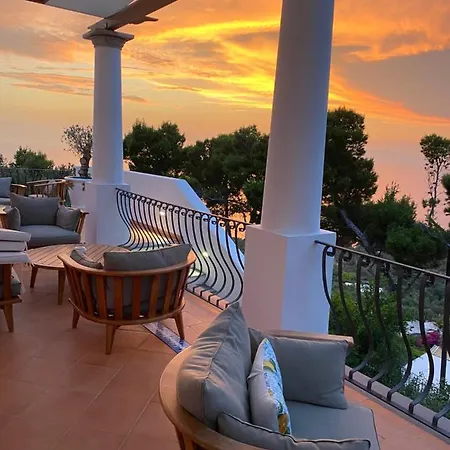 Villa Penthouse Donna Carmela *