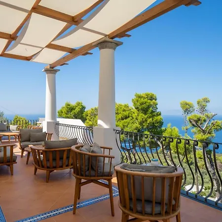 Villa Penthouse Donna Carmela *